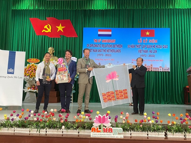 image-20230416202440-3